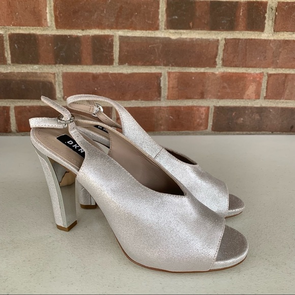 DKNY Col Metallic Silver Glitter Leather Peep Toe Slingback Heeled Sandals - Picture 4 of 9